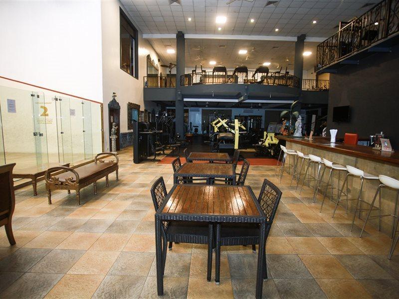 Colosseum Boutique Hotel & Spa Dar es Salaam Exterior foto